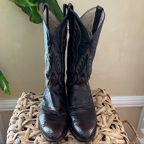 TONY LAMA Vintage Cowboy Boots Chocolate Brown Leather Lizard Inlay 9.5 EE - Picture 6 of 9